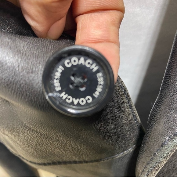 Coach Black Leather Jacket Men's Size Large
100% Leather With Wool Blend Liner - Picture 6 of 12